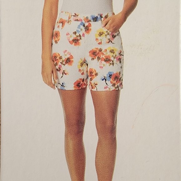 Gloria Vanderbilt Ladies' Amanda Short NWT - Picture 1 of 6